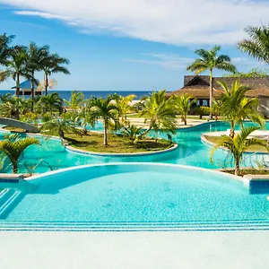 https://the-cliff-hotel.comcaribbean.com