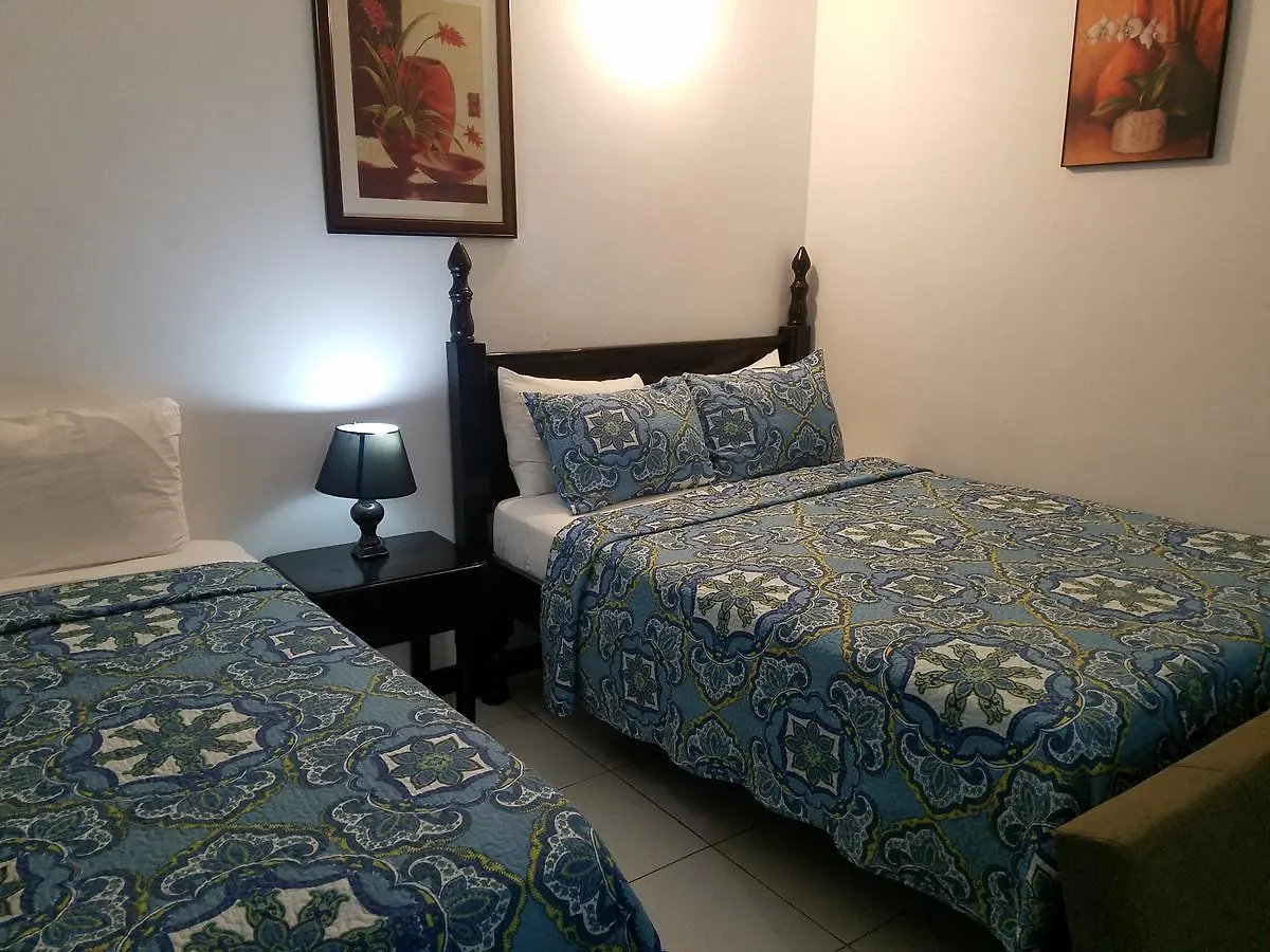 Hotel Roots Cafe Rooms Negril